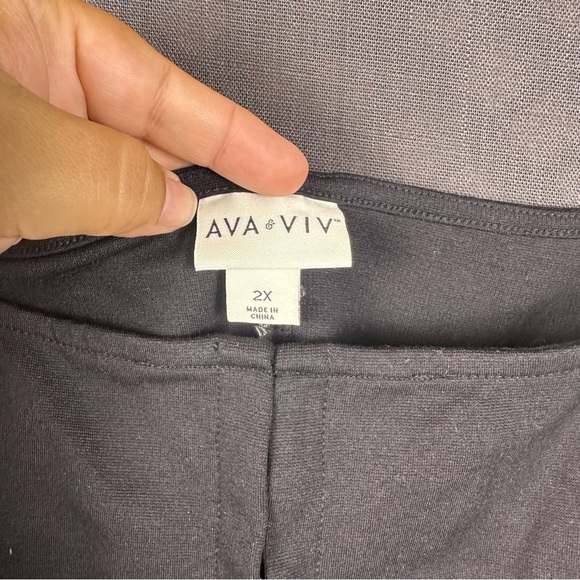 Ava & Viv | Charcoal Sleeveless Top - Picture 2 of 6